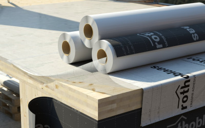 e membrane autoadesive non necessitano di nastri isolanti