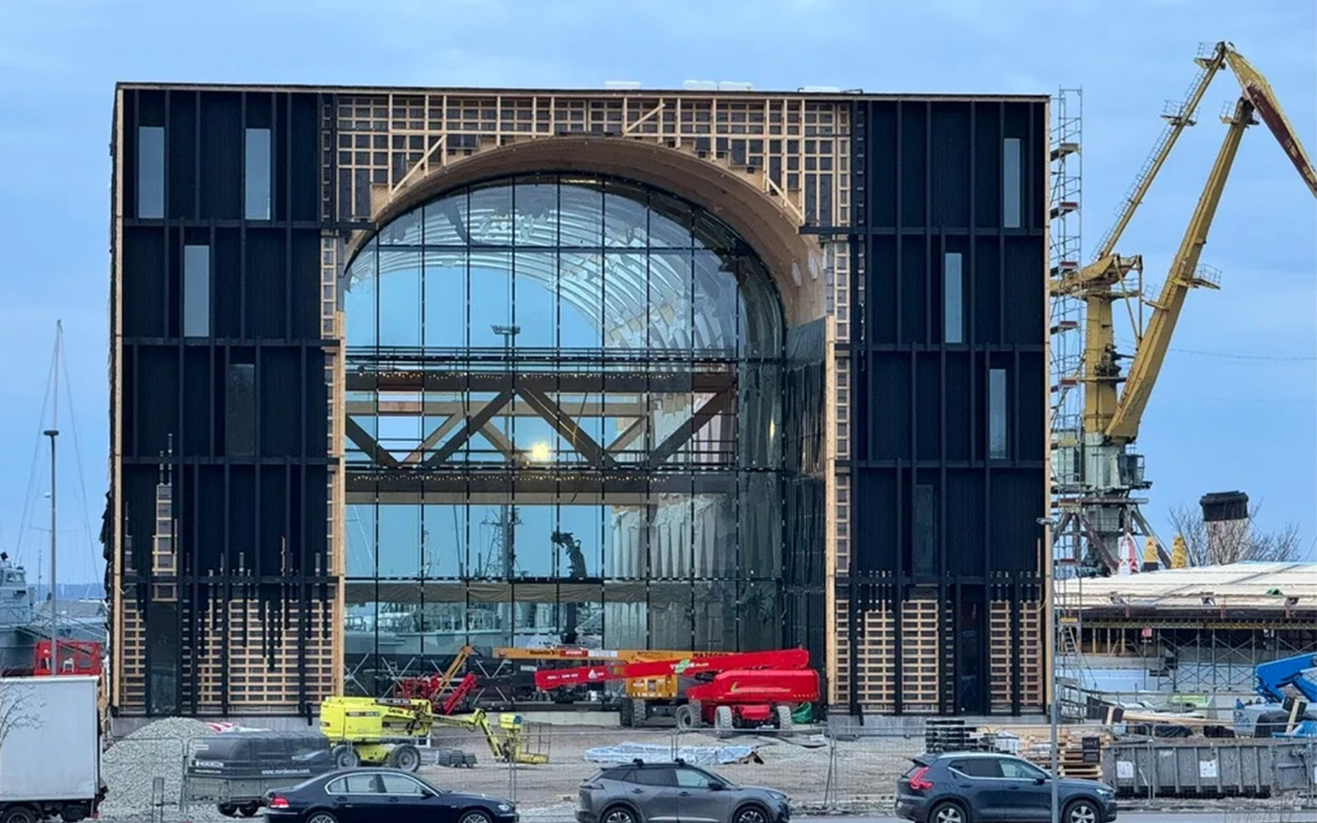 Loodusmaja: a potential building of the year