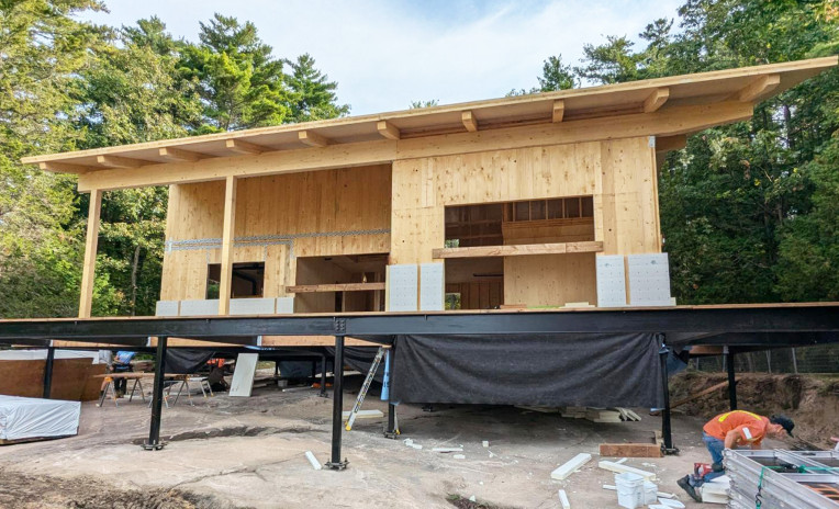 Isolamento acustico per edifici prefabbricati in X-LAM