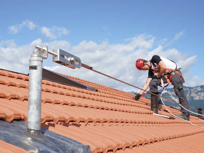 application-lifeline-on-support-for-timber-concrete-and-steel-roofs-patrol-tower