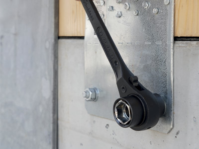 application-8-sizes-ratcheting-wrench-cricket