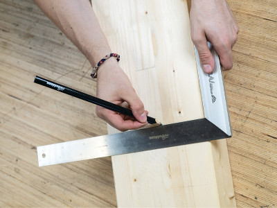 application-carpenter’s-square-emu