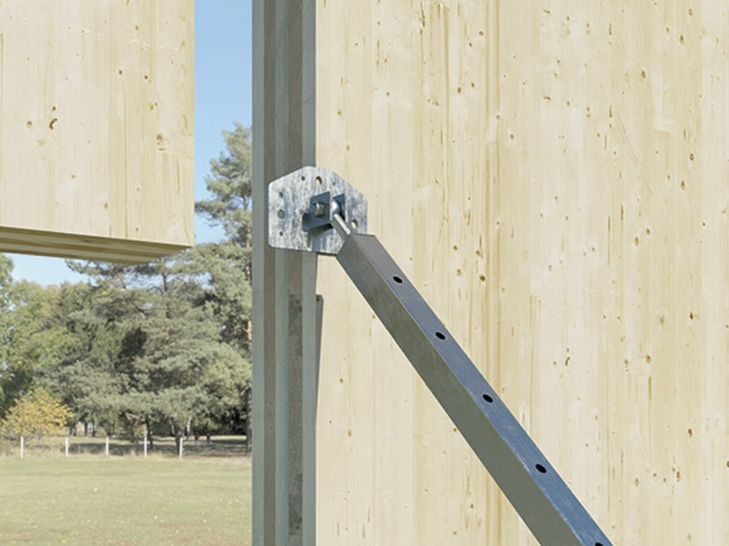 application-support-in-the-assembly-of-timber-houses-giraffe
