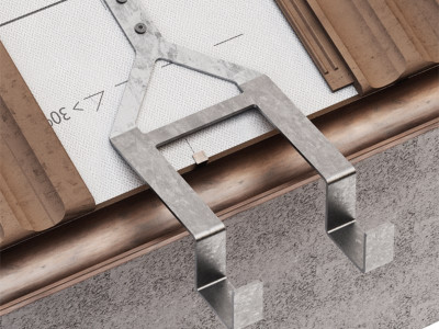 application-ladder-hook-for-pitched-roofs-hang-roof