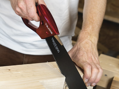 application-carpenter's-saw-koi